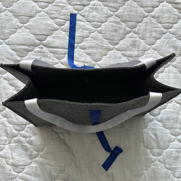 KIT & ACE Gray Textile Active Tote Bag - Picture 4 of 7